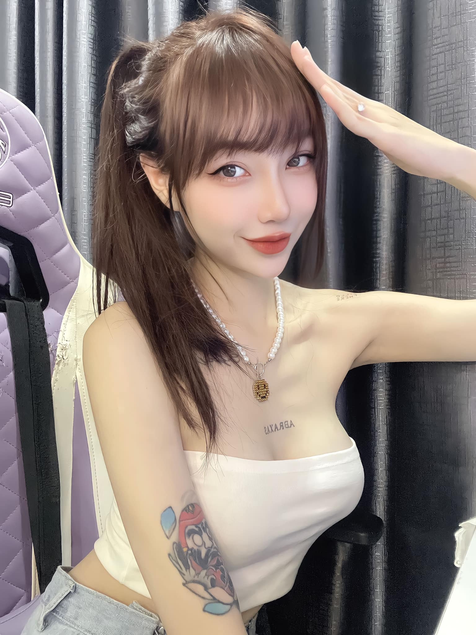 After Half a Year Offline, Female Streamer "Refreshes" Male Fans with a Series of Stunning Body Photos, Proving She's Still "On Top" 10 48213749341290475006645646281421980544103445n 1756268846181919840012 1756286228299 1756286228582216459829