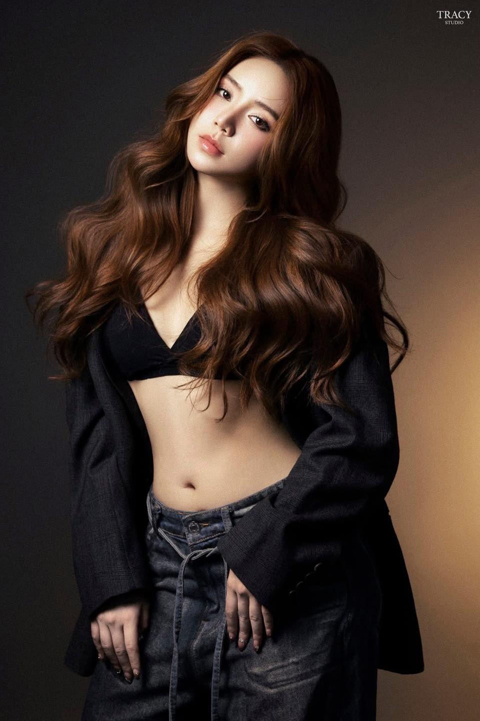 Quỳnh Kool Strikes a Pose in Lingerie, Showcases Her Back in a Heart-Throbbing Photoshoot 10 50511817611096323445298732643056841072714000n 17541902900322012959656 1754194131910 1754194132043876748407