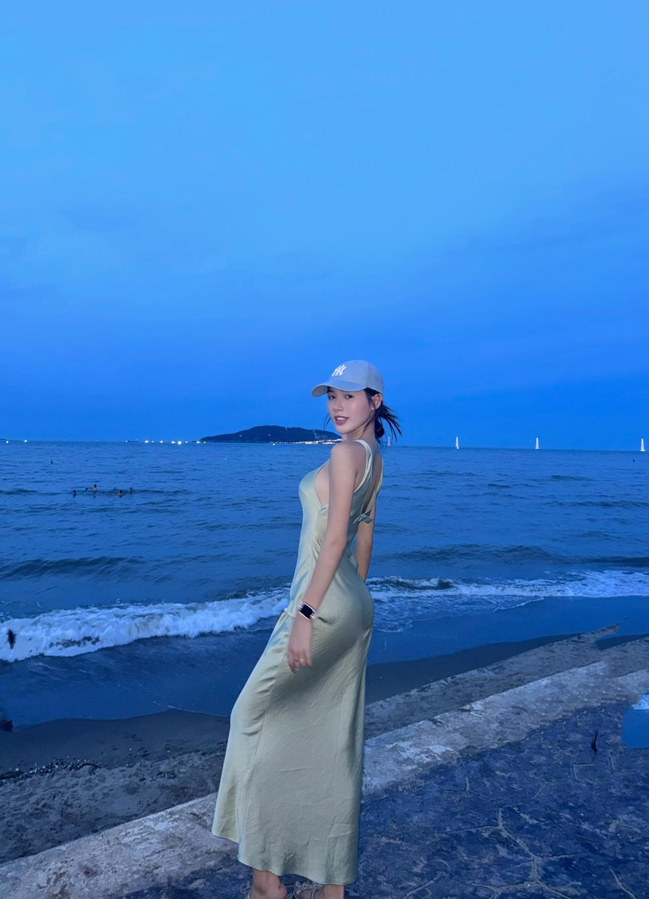 "Ultimate Single": Beautiful Girl So Stunning No One Believes She's Still "Single" 6 50972078412633870218771776215693608269325358n 1754021271491374194596 1754032784657 175403278482262509859