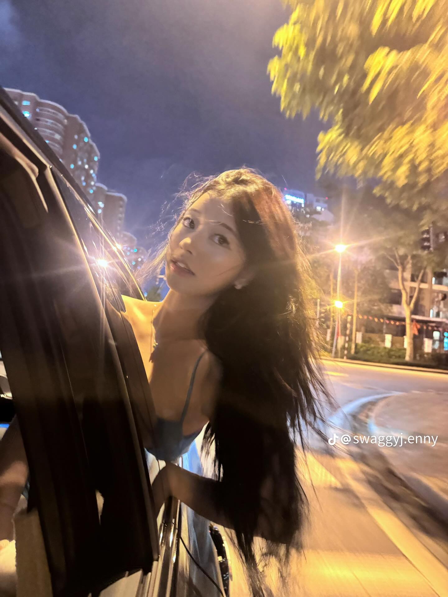 Despite Everything for the 'Insta Life', Gorgeous Girl with 1.4 Million Followers Takes Dangerous Action, Faces 'Report Storm' 4 535671438178662860674369015650406627830378764n 1755919825878312170067 1755935546112 17559355463161699741442