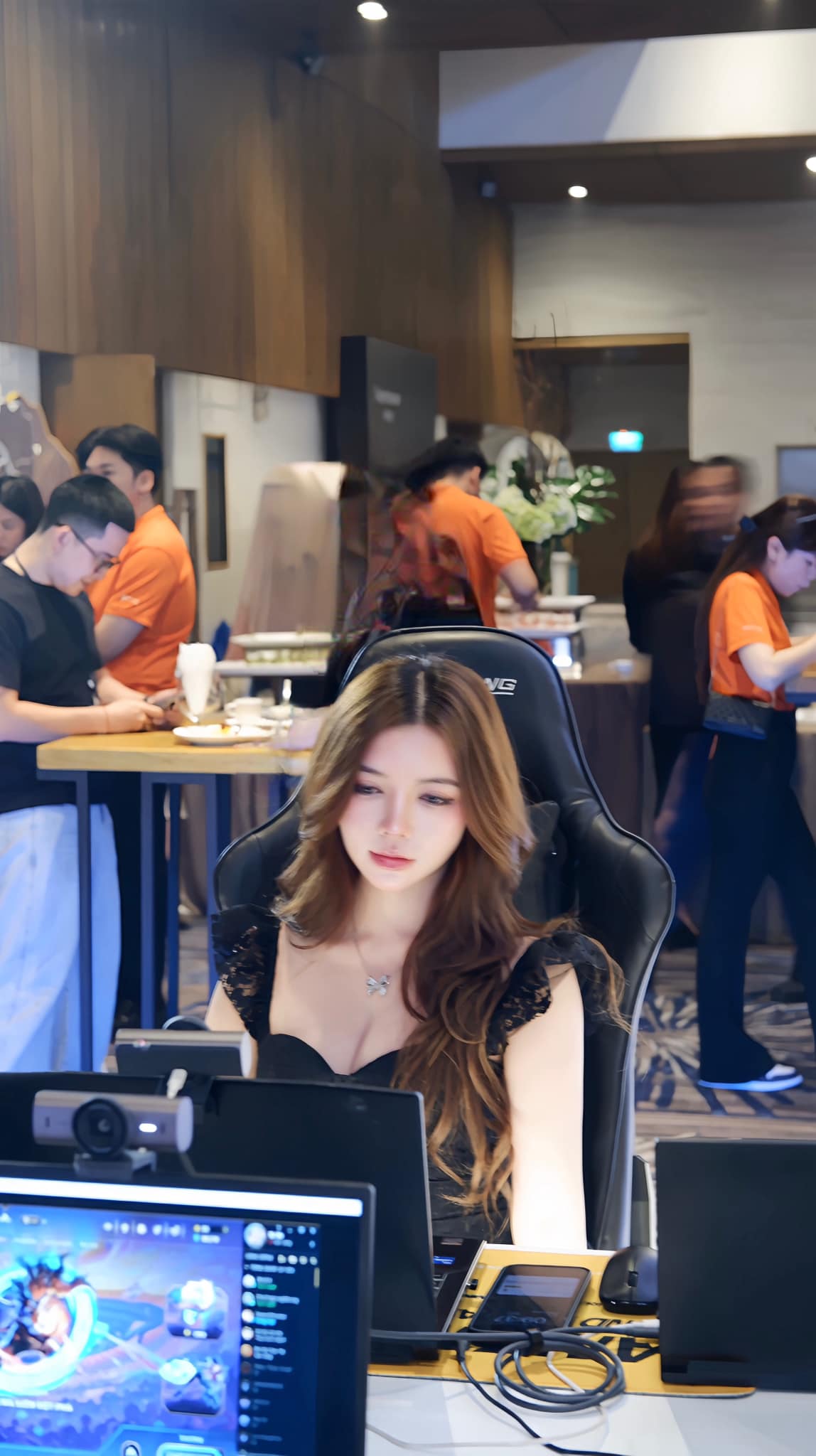 Astonished by the Comeback of the Veteran Streamer, Ageless Figure, and Statue-like Beauty 9 53750146013267653454803462265716355219043831n 1755964378147125802502 1756016422506 1756016423103689728782