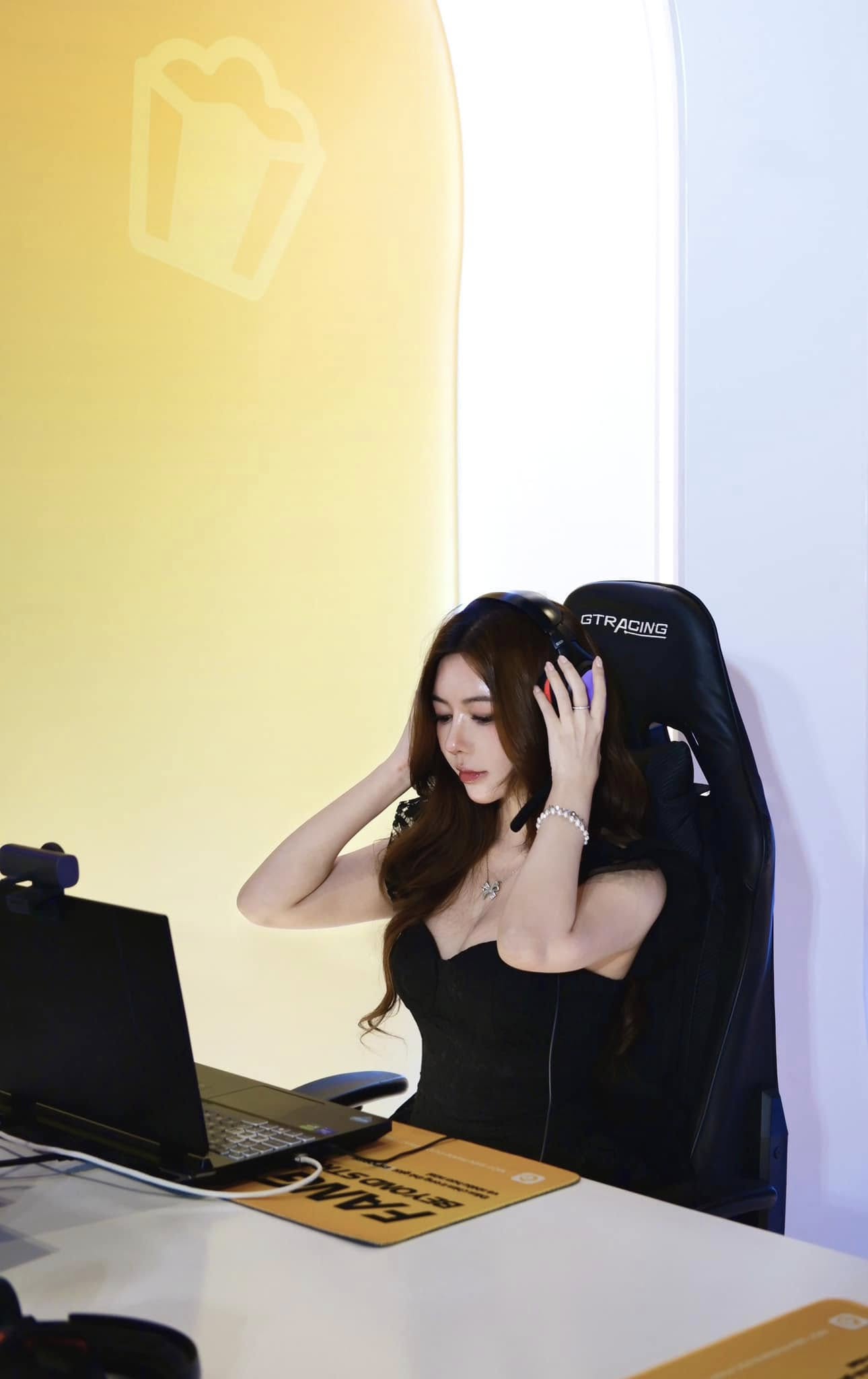 Astonished by the Comeback of the Veteran Streamer, Ageless Figure, and Statue-like Beauty 2 She exudes charisma at the recent event she attended.