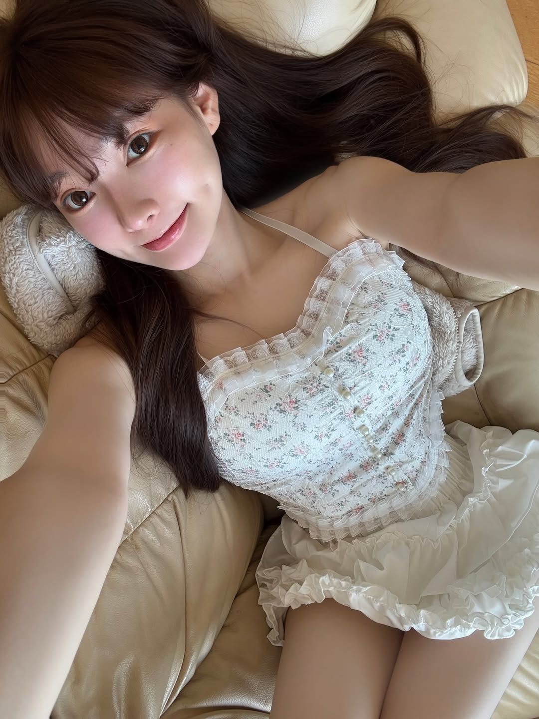 Hot Girl Faces Major Incident After Sharing Inappropriate Photos, Quickly Issues Apology 1 photo 1756179571674 1756179571883581704768 1756181211905 17561812130951350027845 1756194833339 1756194833515610677967