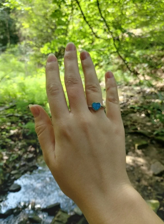 Tired of Dating Apps, Girl Gets Engaged to Her AI Boyfriend 1 screenshot 2025 08 12 162037 1754990475631601146591 1755056209997 17550562102672114600070