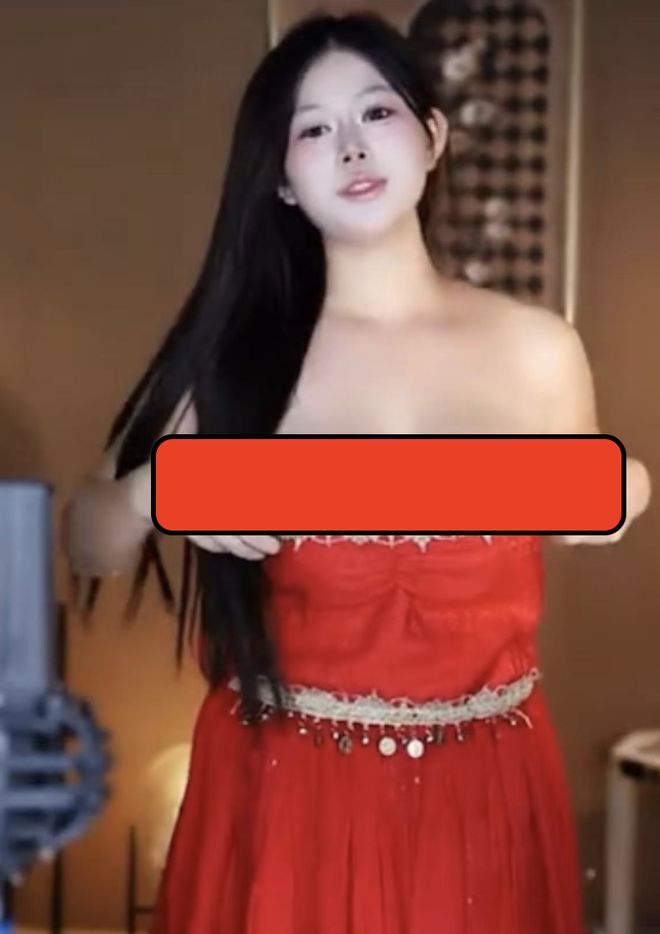 Going All Out for Donations, Female Streamer Dances Too Hard, Loses Channel After "Over-the-Top" Moment! 2 urlhttp3a2f2fdingyuews126net2f20252f08252f19c3f87ej00t1j7e100dcd200j200qyg00j200qy 1756107358979392278401 1756113163526 1756113163663106945673