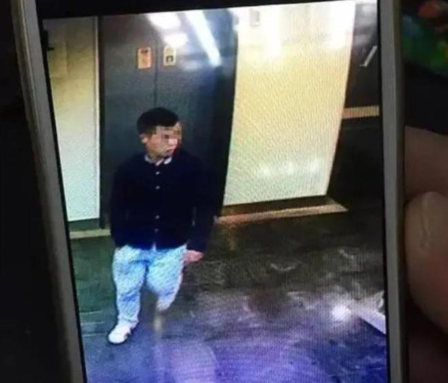 Fan's Depraved Act Against Female Streamer Shocks Chinese Community, Calls for Strict Punishment 2 3193be42bd8edfbb63583bf65e915656 175885877415879313376 1758861745505 1758861747755738584577