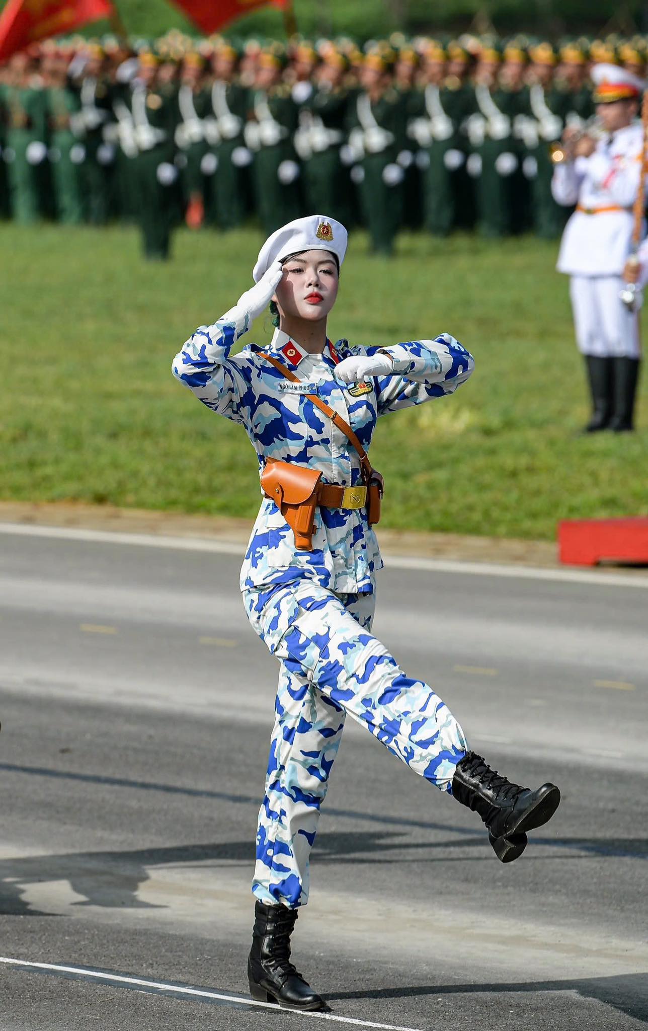 The Introverted Military Girl Who Captivates the Online Community with Her Charisma! 1 334890211245811155708523627190n 17558515778541699079150 1755853109968 1755853110203674125139 1756890605580 1756890606368260905876 1756893981965 1756893982138414126532
