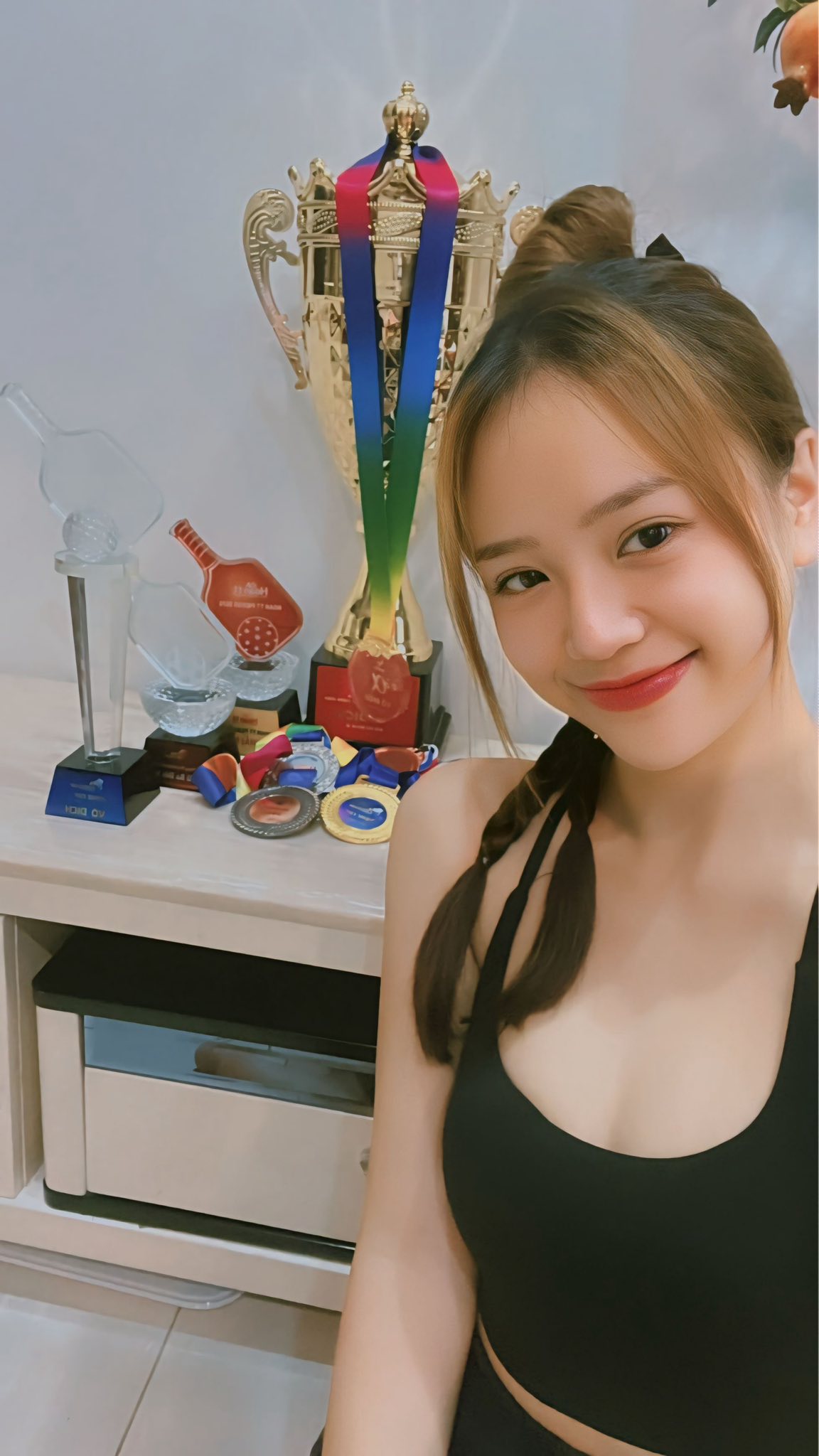 Mai Linh Zuto Shows Off Her Natural Look, Fans Are Amazed 6 523101333240019028428239913730009734843613440n 1757564037961551415813 1757576506432 17575765068042095577095