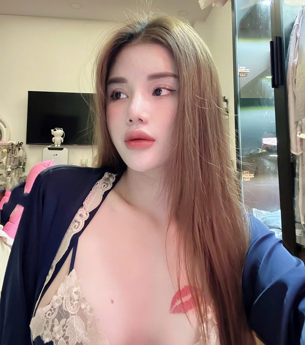The Dazzling Images of Hot Girl Ly Meo Before the Incident, Netizens Draw a "Formula" for Tragedy 3 54746980412031602451753264187430662519269802n 1758001331169729927914 1758006433420 17580064337091256917235
