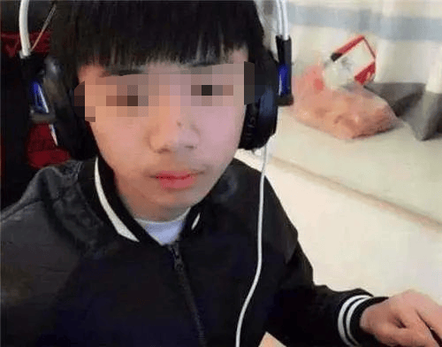 The Gaming Prodigy Who Made Millions at Just 12 Years Old: Did He Regret Dropping Out After 10 Years? 3 56e729aa2bba488c8870dd8a5e35cffb 1757407452999 1757407453643562828193 1757408816591 1757408816803928355157