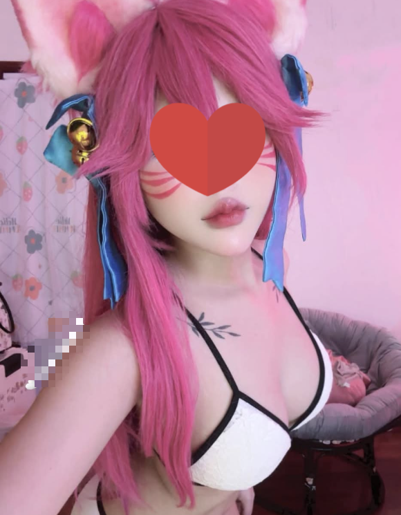 Shocked by the personal page of the hot cosplayer, receiving mixed opinions 1 edit screenshot 2025 09 17 111621 17580839096781518122266 1758096181782 17580961822841599272165