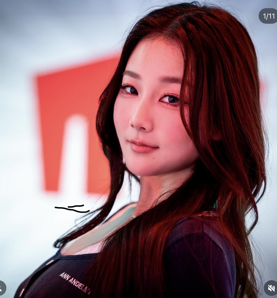 Camera Captures Stunning Hot Girl, Stealing the Spotlight in Co-streamer Corner at LCP 1 img0024 1758425483459757916492 1758439648641 17584396488571881804096