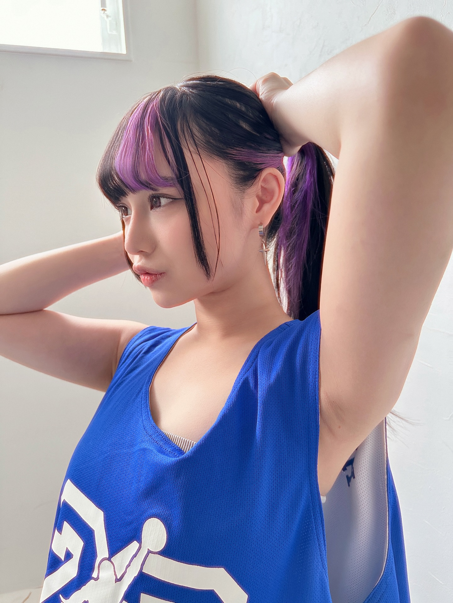 Female streamer unexpectedly changes course, becomes famous "hot girl", past photos scrutinized 1 photo 1755261730044 17552617305731334250892 1755833248469 17558332485871015933704 1755841932563 17558419330171782613908