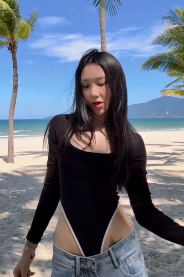 Mina Young Shows Off Bold Designs, Confident Yet Worries Viewers 3 screenshot 2025 09 29 105741 1759119549242984032529 1759214280092 17592142804871586982435