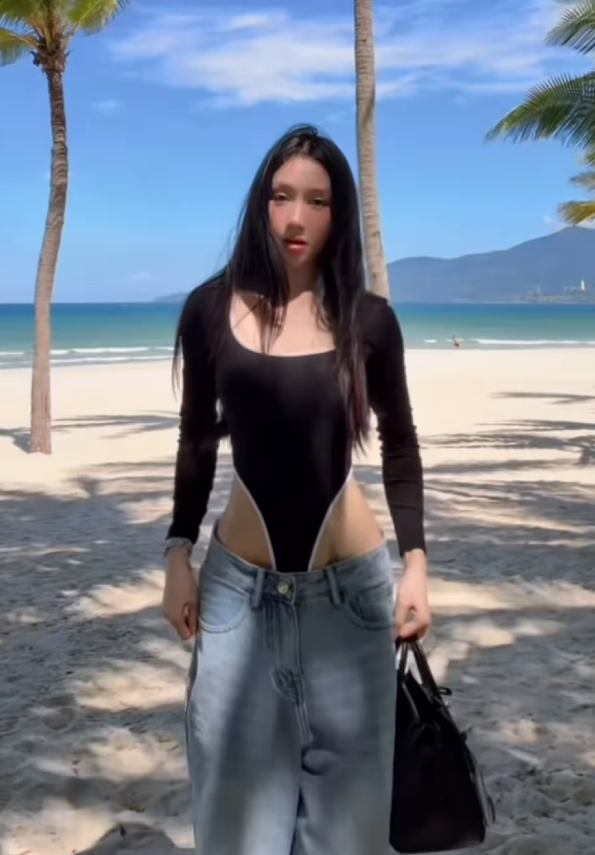 Mina Young Shows Off Bold Designs, Confident Yet Worries Viewers 2 screenshot 2025 09 29 105750 17591195492481664117076 1759214279079 1759214279295863862080