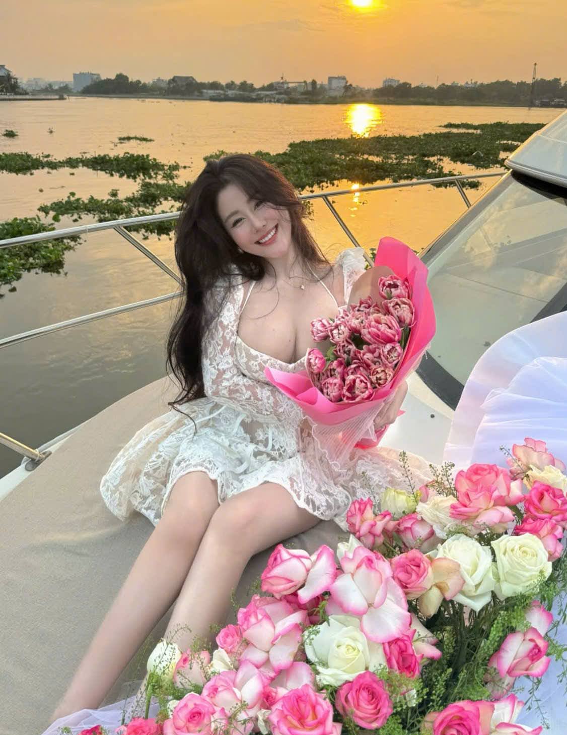 The Identity of the Hot Girl in the Romantic Beach Proposal Going Viral 1 Sweet beauty of a true goddess