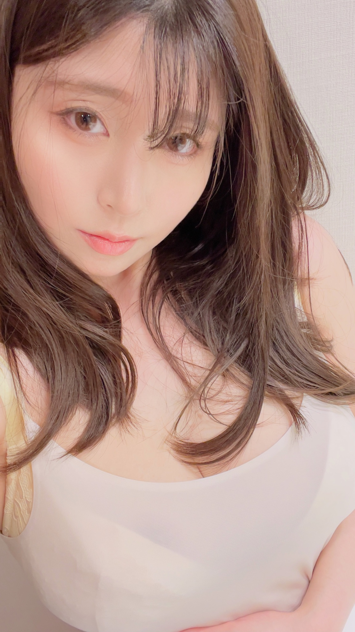 Another Super Sexy Rookie Hot Girl Debuts, Instantly Earns a Title 2 photo 1759806687653 17598066878781250878218 1759806861565 1759806862001360769963 1760324108299 1760324108557552523175
