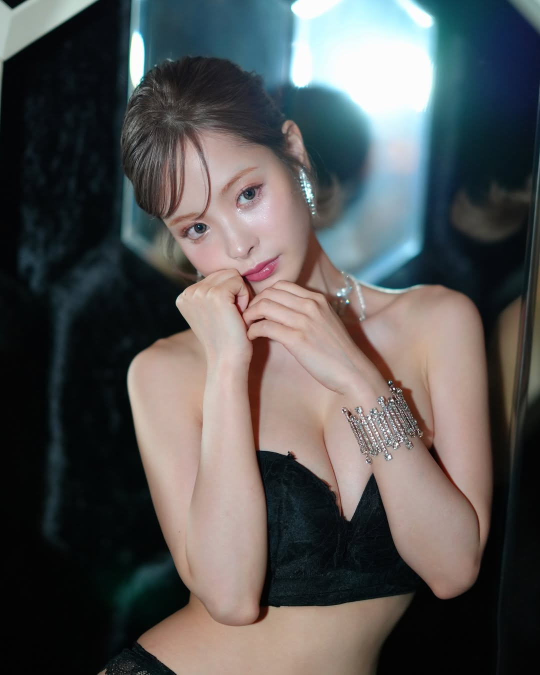 Another Hot Girl Announces Retirement, A Name as Famous as Yua Mikami 3 photo 1759979524014 17599795298991716172143 1759979776175 17599797769591204961882 1760177232327 17601772325442119472382