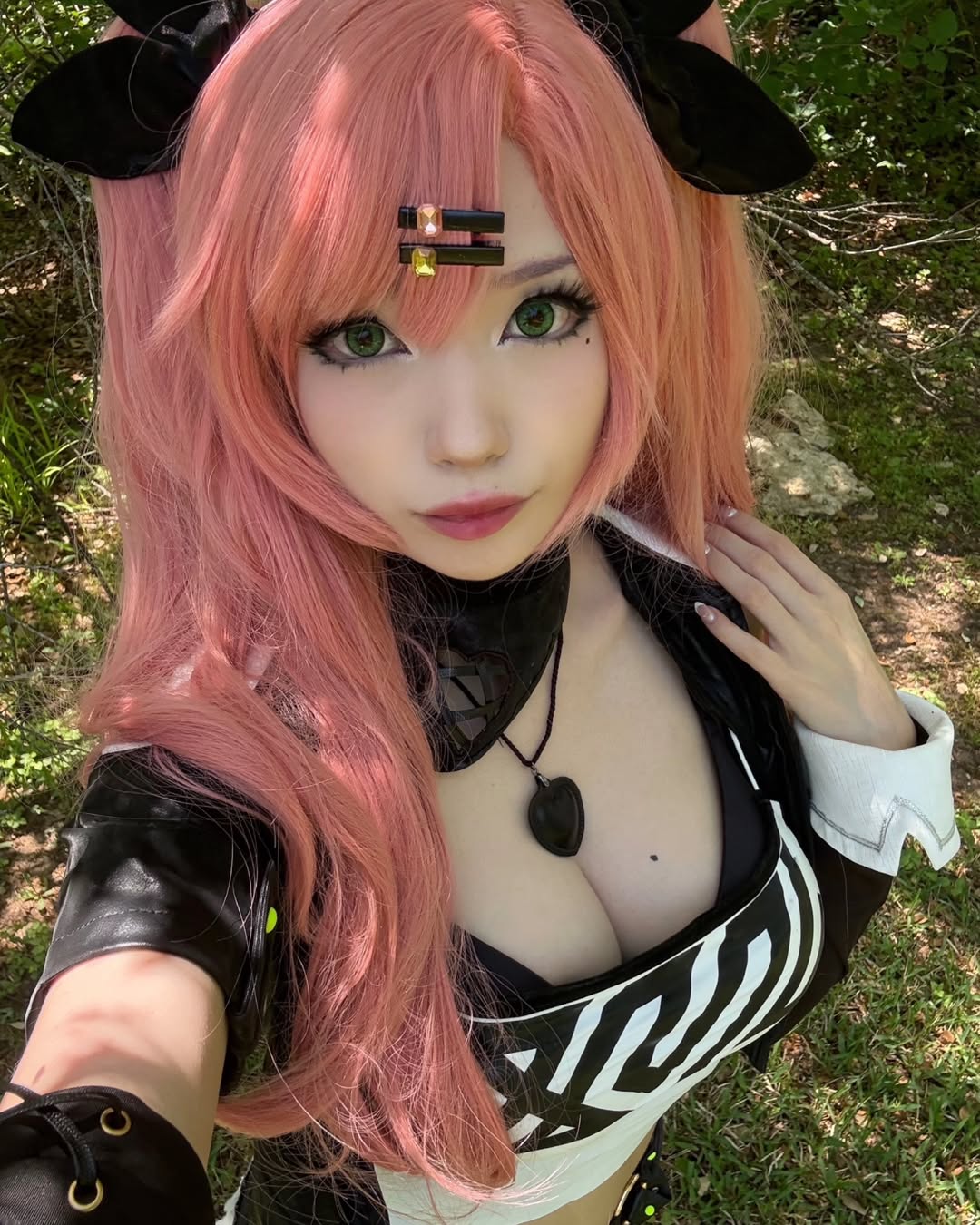 Streamer with Millions of Fans and "Anime-like Beauty" Surprised by Groping Incident at TwitchCon 9 photo 1760871071239 17608710714181935570917 1761639395849 1761639396141333969603